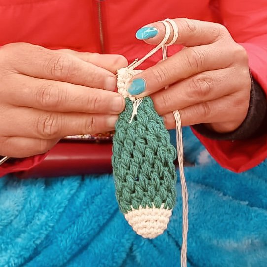 Luna -Leena Keychain Fish - Bag Charm - Groen - Organisch katoen - Handhaak in Nepal - Bag Hanger