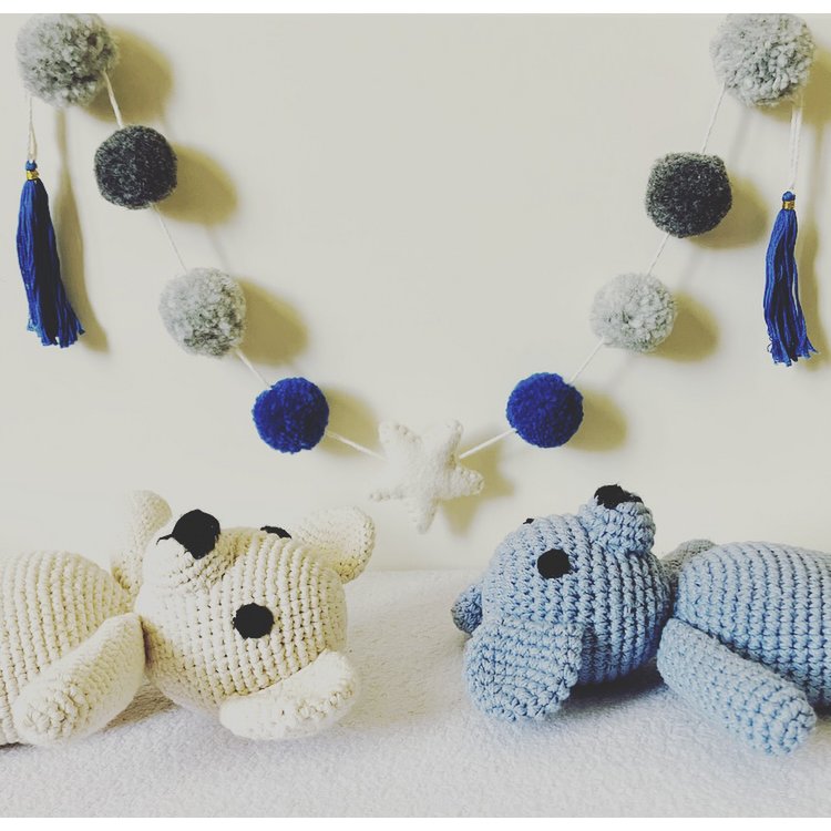 Luna-Leena slinger ster - Pompon blauw/grijs - Handgemaakt in Nepal