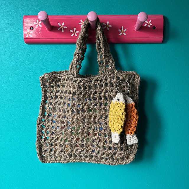 Luna-Leena Keychain Fish - Bag Charm - Geel - Organisch katoen - Handhaak in Nepal - Baghanger