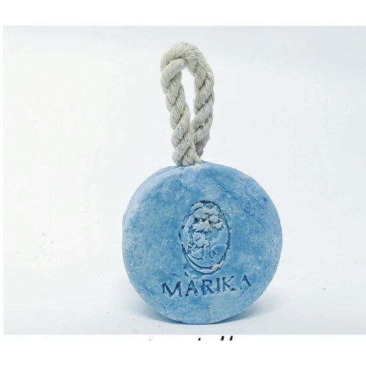 Marika Olijfolie ZeeZoutZeep aan een Koord