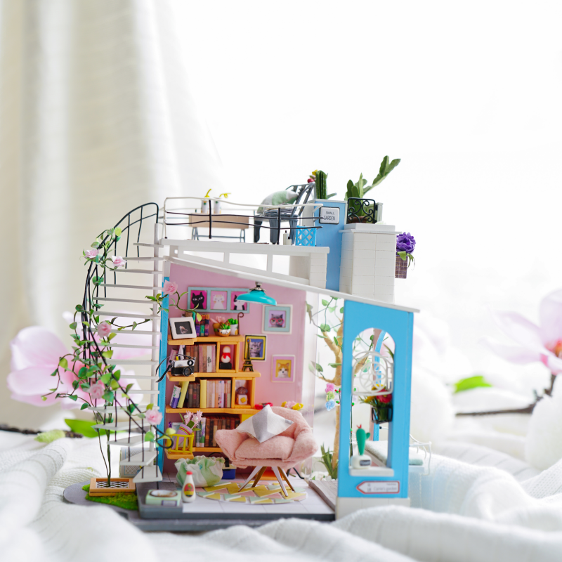 Robotime, DIY Huisje Dora's Loft