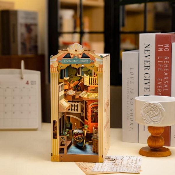 Robotime, DIY Book Nook & Wonderland Boekensteun Romantic Venice, TGB08, 17,8x10,8x24,4cm