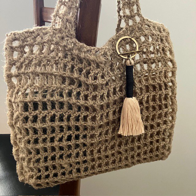 Luna-Leena Keychain Lange Tassel Black - handgemaakt in Nepal - Bag Hanger