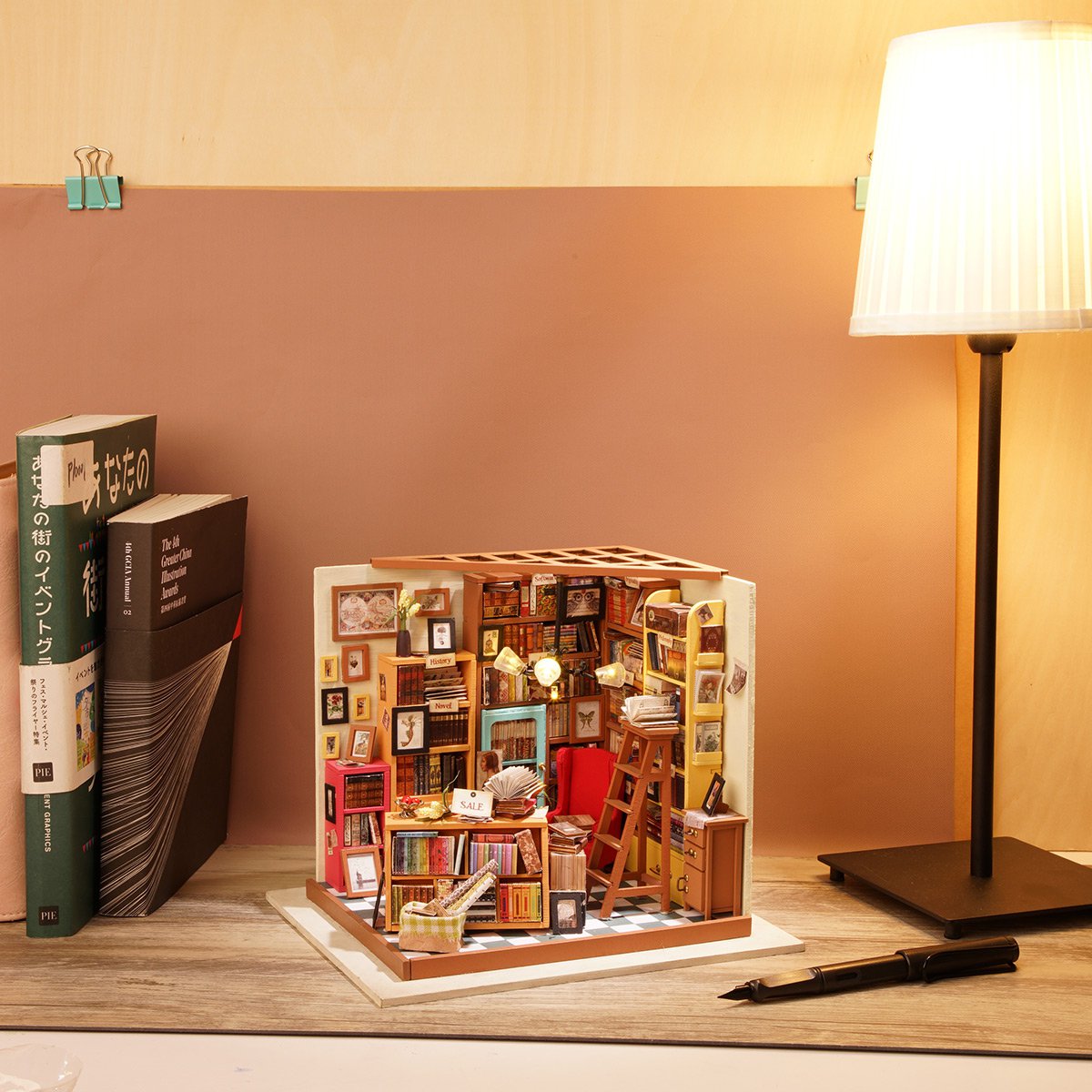 Robotime, DIY Huisje Sam's Study