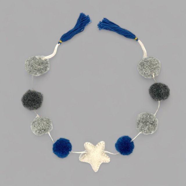 Luna-Leena slinger ster - Pompon blauw/grijs - Handgemaakt in Nepal
