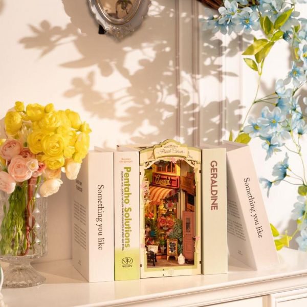 Robotime, DIY Book Nook & Wonderland Boekensteun Floral Corner, TGB09, 19x10,8x24cm