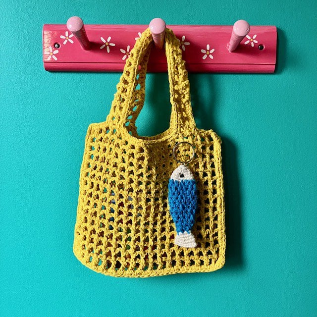 Luna-Leena Keychain Fish - Blauw - Handgehaakt in Nepal
