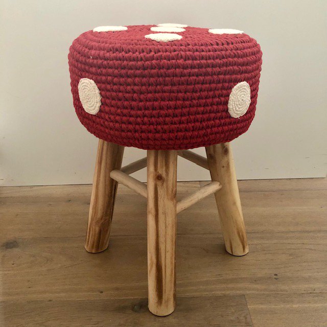 Luna-Leena kruk met paddestoelbekleding rood - Katoen & hout - Handgehaakt in Nepal