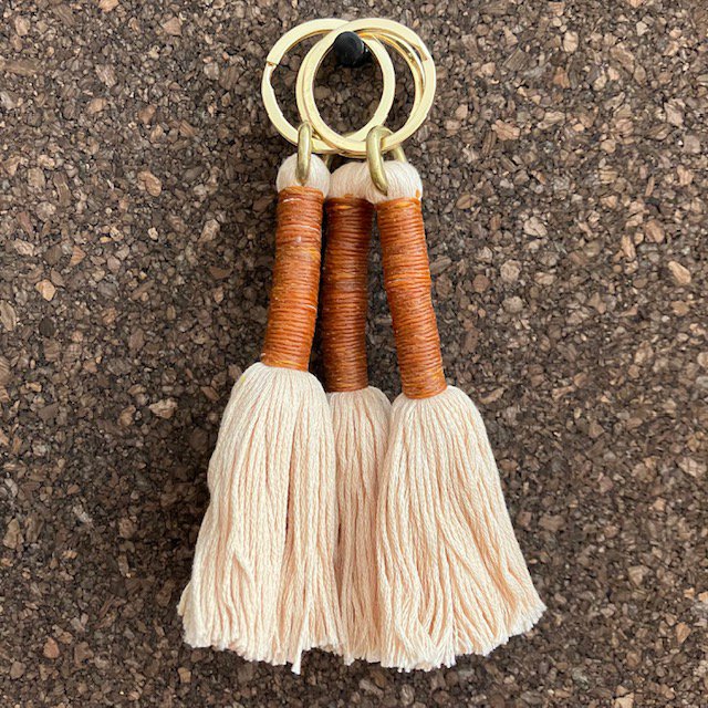 Luna-Leena Keychain Long Tassel Cream - Handgemaakt in Nepal