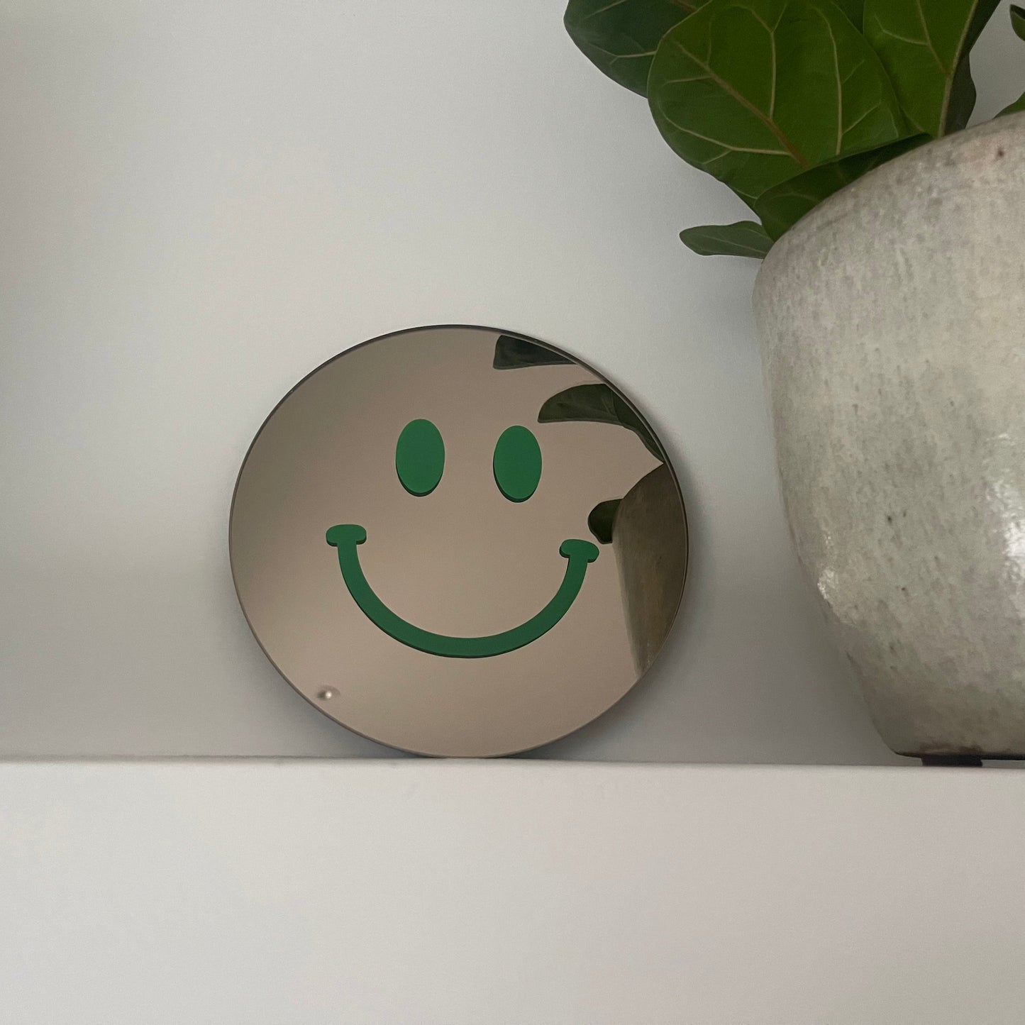 Vrolijkmakende Smiley spiegel Green Smile