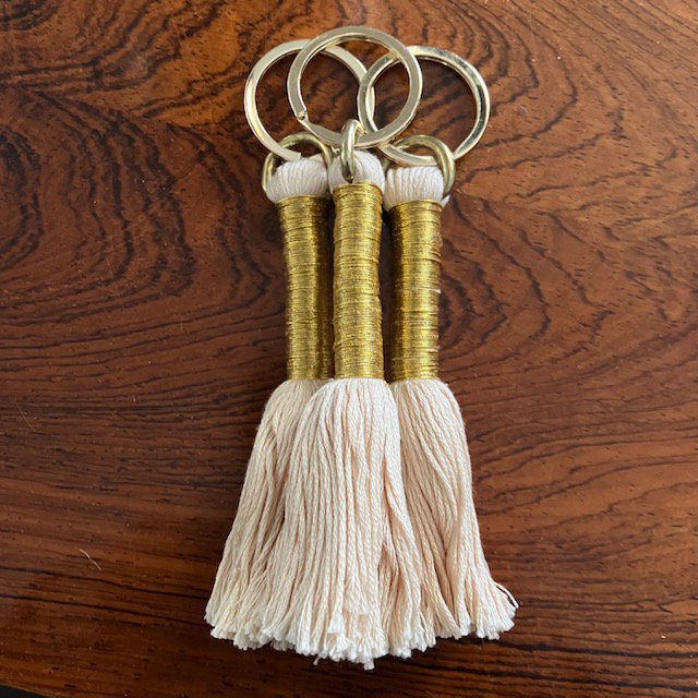 Luna-Leena Keychain Long Tassel Gold - Handgemaakt in Nepal