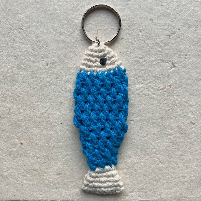 Luna-Leena Keychain Fish - Blauw - Handgehaakt in Nepal