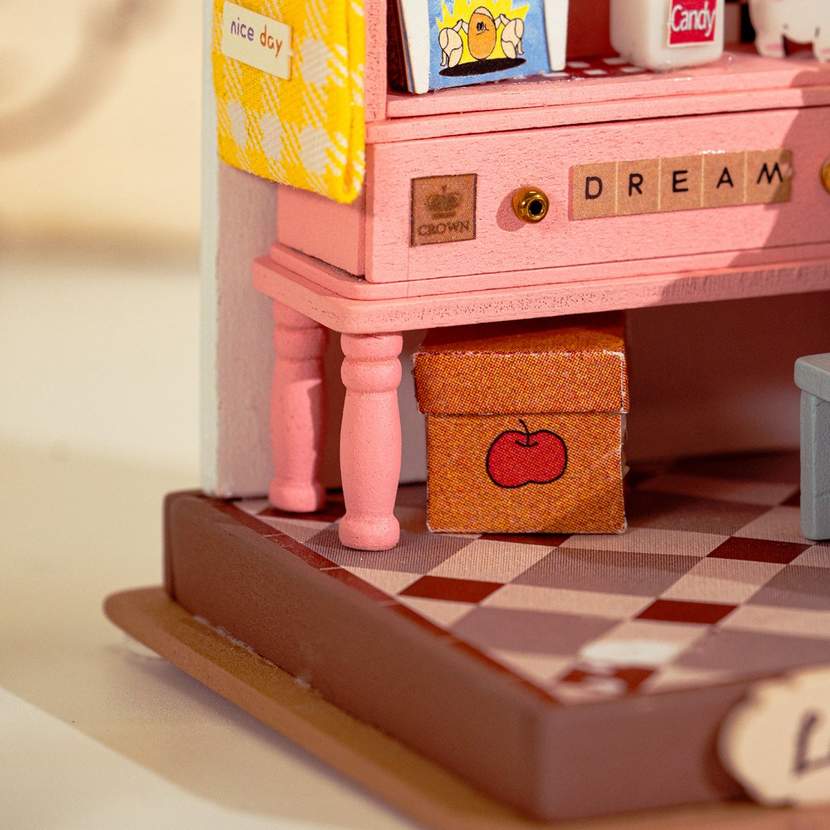 DIY Huisje Childhood, Robotime