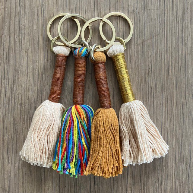 Luna-Leena Keychain Long Tassel Brown - Handgemaakt in Nepal