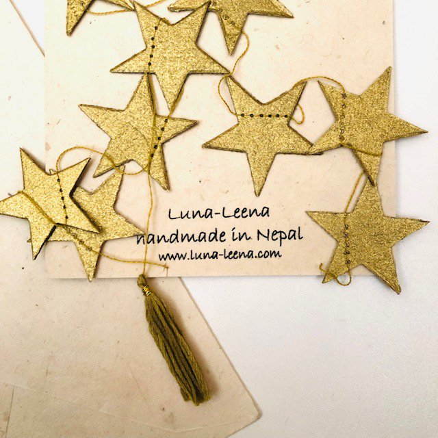 Luna-Leena 2x wenskaartenset + slinger sterren goud - 100% milieuvriendelijk papier - Handgemaakt in Nepal