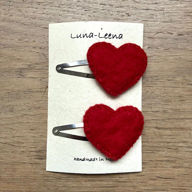 Luna-Leena Hair Clips Harten 2x - rood - viltwol - handgemaakt in Nepal