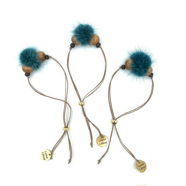 Luna-Leena armband Fluffy Bead Turquoise - één maat volwassen - gemaakt van bestaande kettingen van Nepal