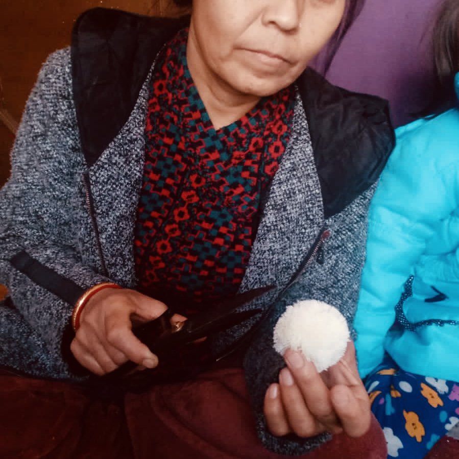 Luna-Leena 3x bloem 'Lisa' gebroken wit - Zachte wol - Handgemaakt in Nepal