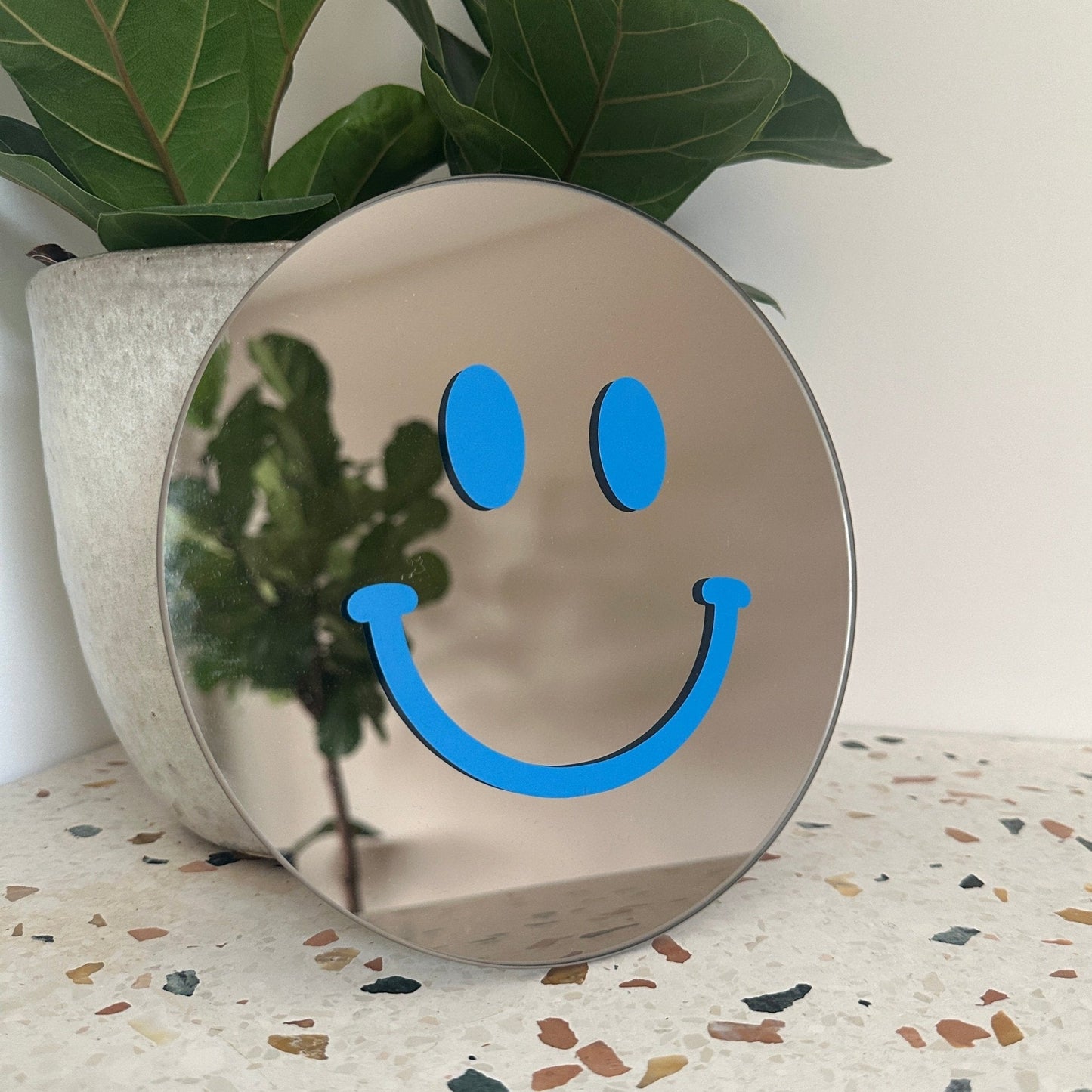 Vrolijkmakende Smiley spiegel Bright Blue Smile