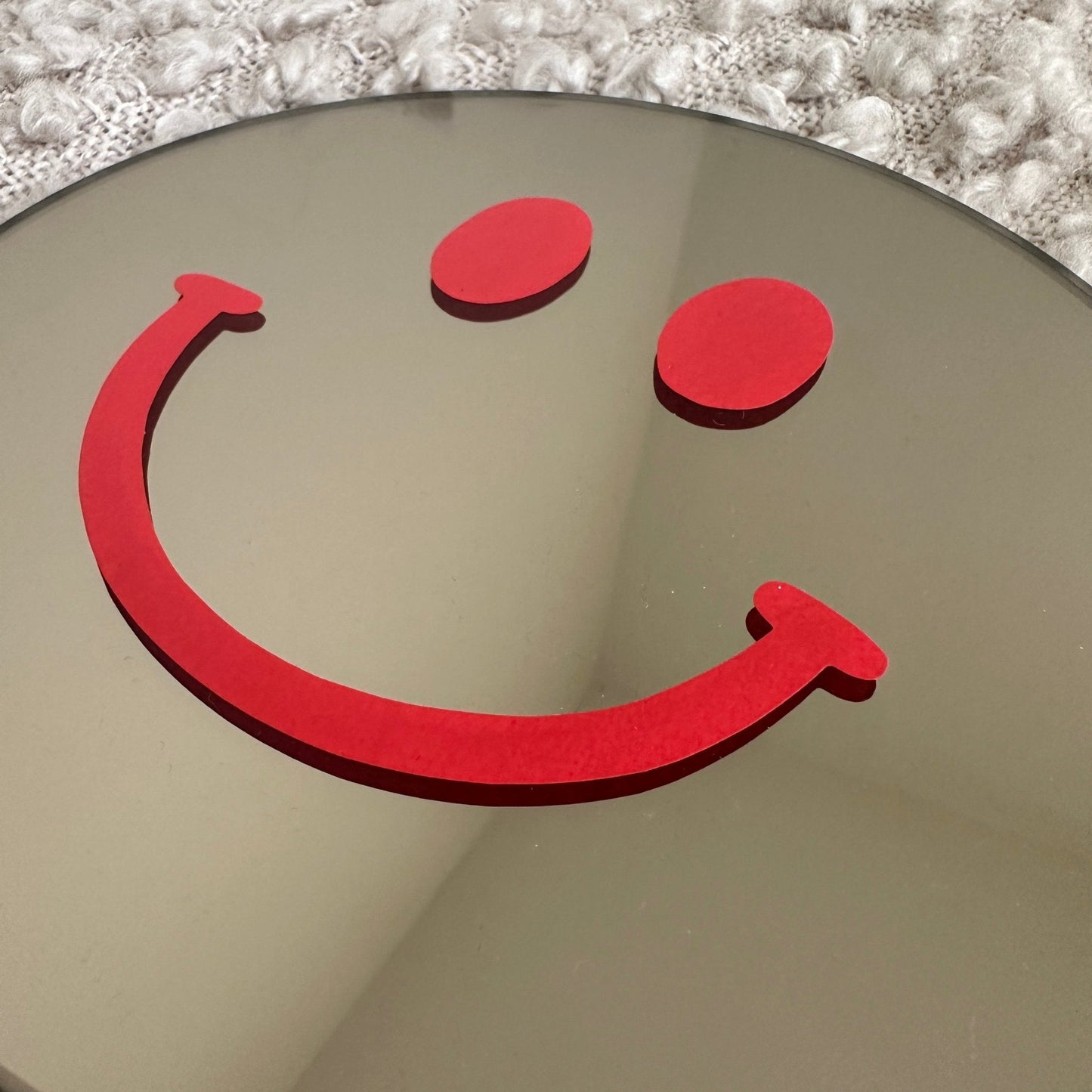 Vrolijkmakende Smiley spiegel Red Smile