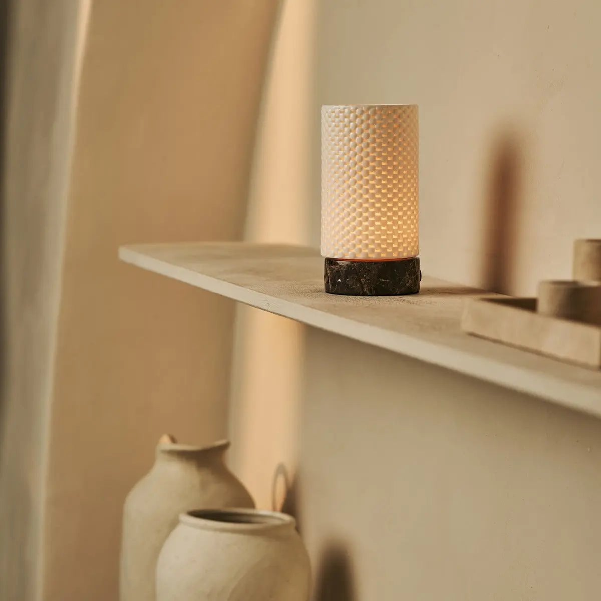 Tavellio - Luna Donkerbruin Marmeren Oplaadbare Tafellamp | 3D-geprint porselein, dimbaar en batterijduur tot 100 uur