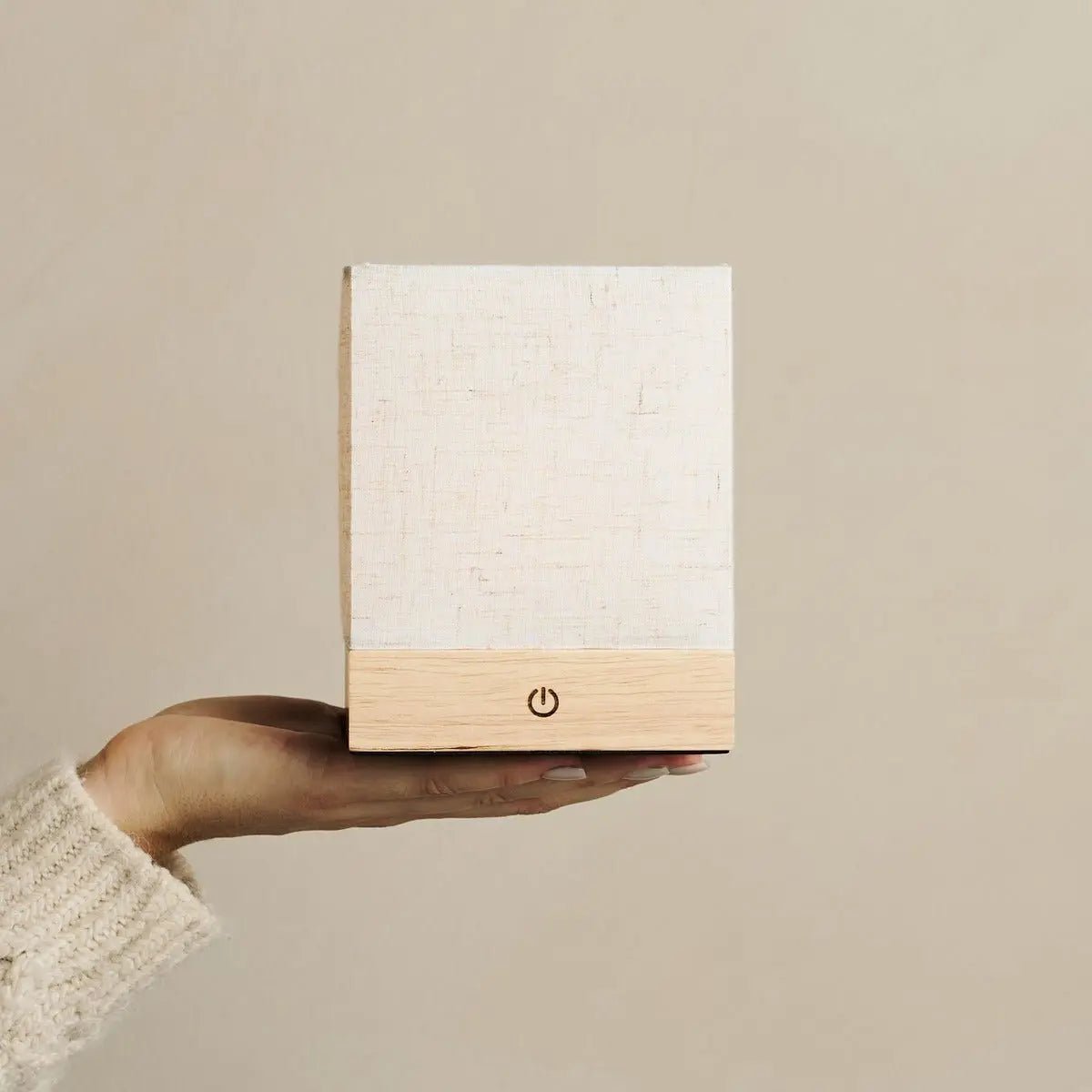 Tavellio - Zano Lichtbruine Draadloze Lamp met Batterij | Linnenmix, LED en drie lichtmodi