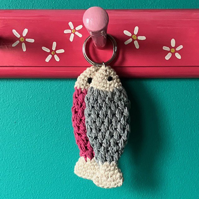 Luna-Leena Keychain Fish - Grijs - Organisch katoen - Handhaak in Nepal