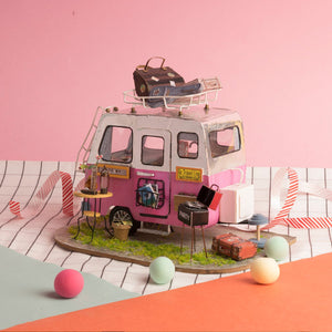 DIY Huisje Happy Camper, Robotime