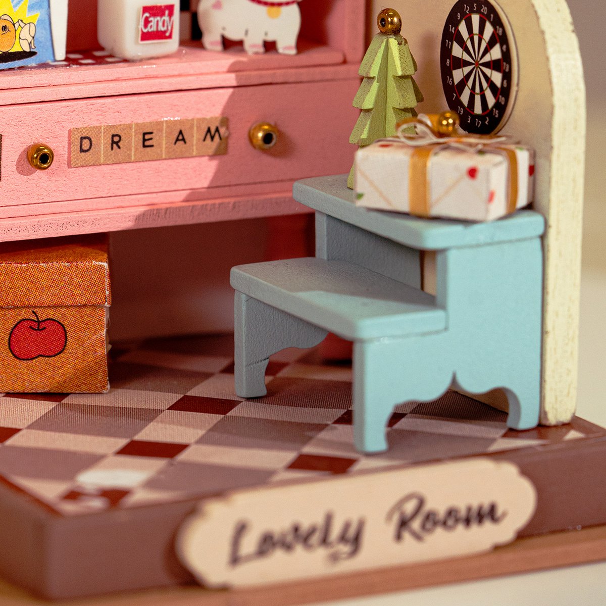 DIY Huisje Childhood, Robotime