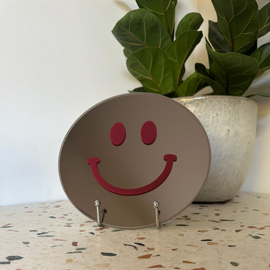 Vrolijkmakende Smiley spiegel Dark Red Smile