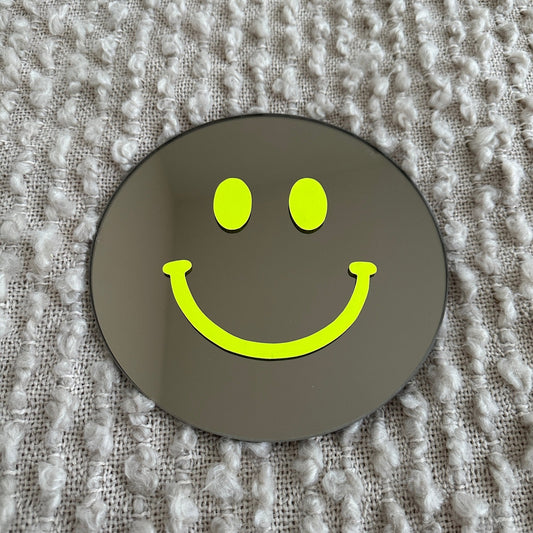 Vrolijkmakende Smiley spiegel Neon Yellow Smile